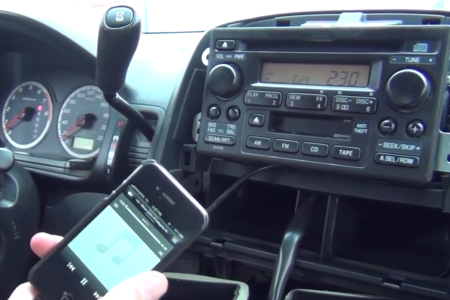 2006 Honda pilot radio aux port #5