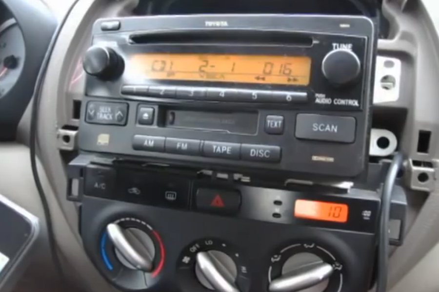 Bluetooth and iPhone/iPod/AUX Kits for Toyota RAV4 2003 ... 2001 toyota solara stereo wiring 