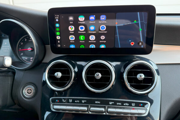 Fullscreen Wireless CarPlay and AndroidAuto Integration for Mercedes GLC / C-Class 2019-2023 - Image 3